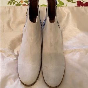 NWOT Toms Women’s Boots size 9